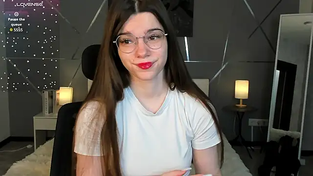 miss  evelyne online show from 02/08/26, 01:14