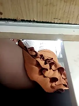 SARA6926969 online show from 12/23/25, 03:39