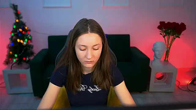 LuluPatterson online show from 12/15/25, 01:39