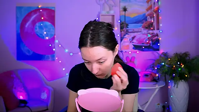 LuluPatterson online show from 12/17/25, 08:08