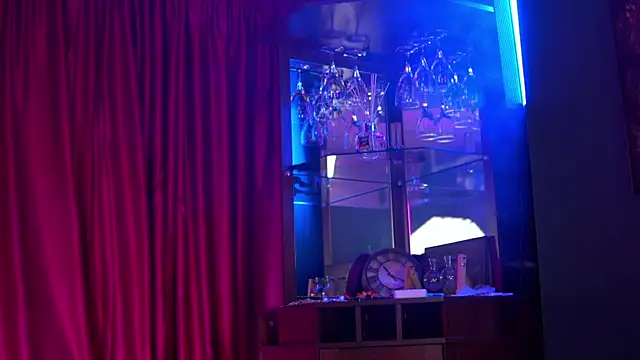 AstridVex online show from 04/10/26, 09:55