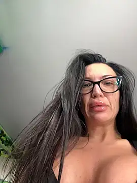 AstridVex online show from 03/25/26, 04:39