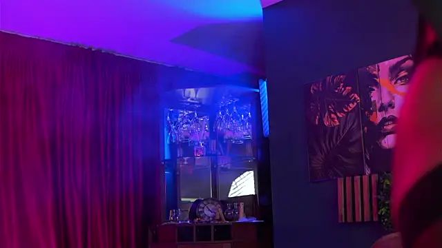 AstridVex online show from 04/03/26, 08:26