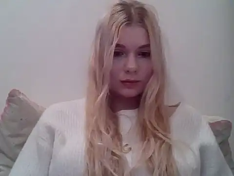 GeorginaLovely online show from 12/17/25, 03:39