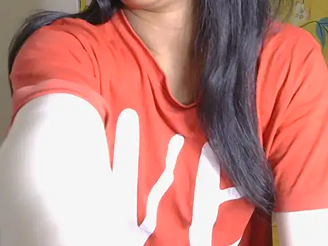 Snapshot of Cristina_love69 chatting on 04/09/26, 05:42 Cristina love69 online show from 04/09/26, 05:42