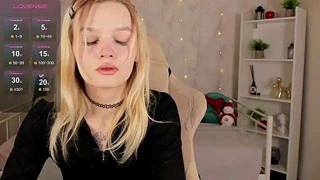 KianaVision online show from 12/18/25, 05:34