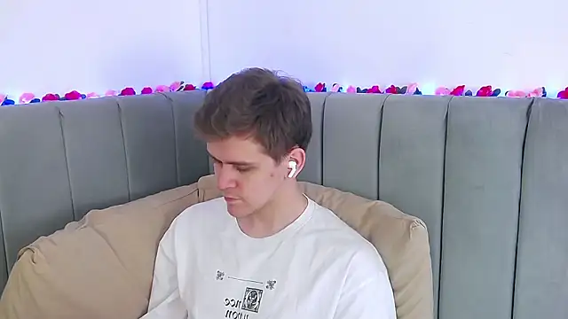 NickJohnas online show from 02/21/26, 03:41