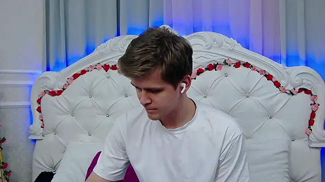 NickJohnas online show from 04/15/26, 08:20