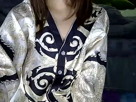 Snapshot of Chichi_86 chatting on 02/05/26, 04:03 Chichi 86 online show from 02/05/26, 04:03