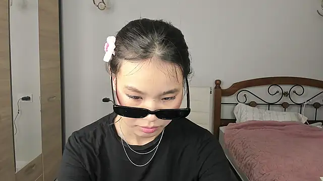 amiya cute online show from 02/11/26, 02:28