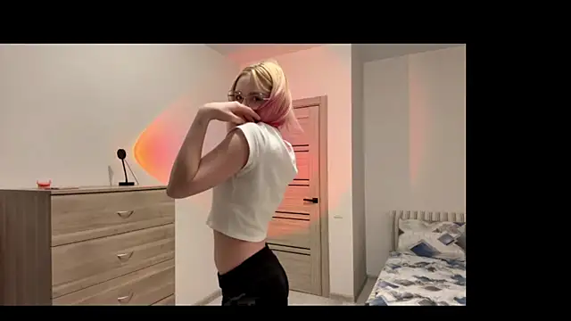 KatrinSweets online show from 12/15/25, 05:08