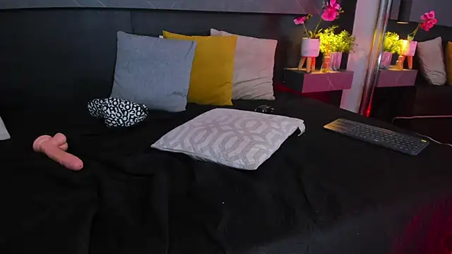 Snapshot of arcangel_harris chatting on 02/21/26, 01:18 arcangel harris online show from 02/21/26, 01:18