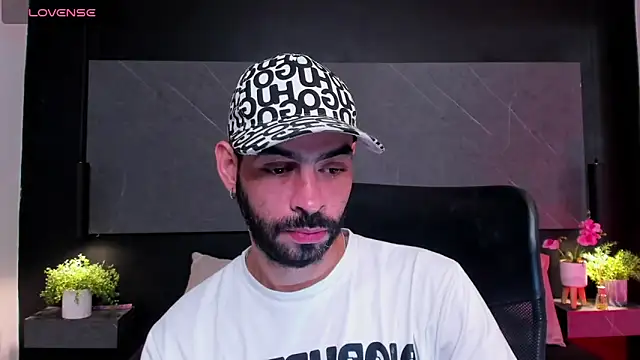 Snapshot of arcangel_harris chatting on 02/24/26, 11:22 arcangel harris online show from 02/24/26, 11:22