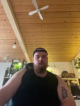 YoursxTruly online show from 02/25/26, 10:04