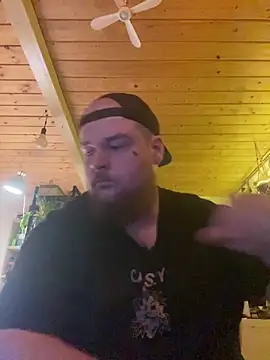 YoursxTruly online show from 02/12/26, 06:02