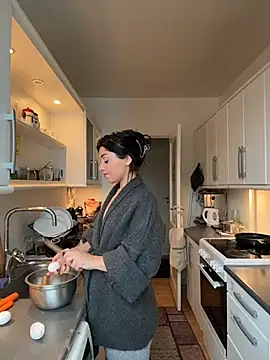 Snapshot of SilkyMira chatting on 02/05/26, 12:01 SilkyMira online show from 02/05/26, 12:01