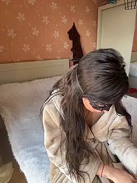 SilkyMira online show from 04/09/26, 10:10