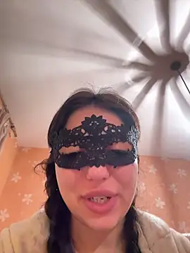 SilkyMira online show from 03/12/26, 08:24