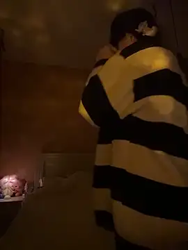 SilkyMira online show from 03/29/26, 08:54