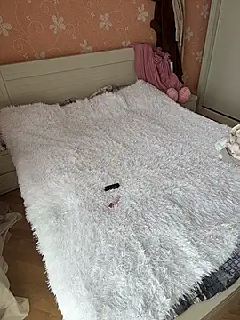 SilkyMira online show from 04/08/26, 09:33