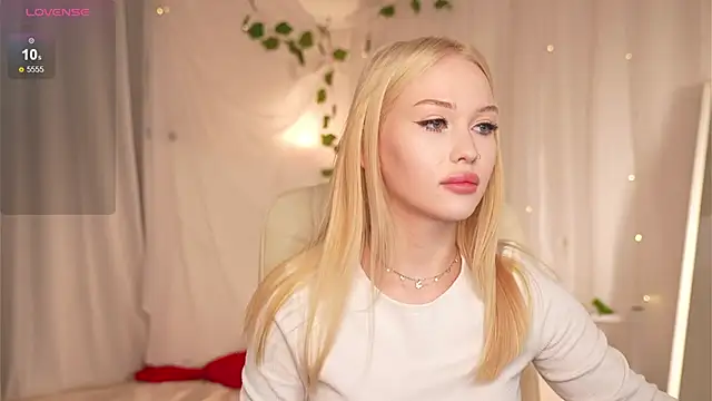 party 4 u online show from 12/15/25, 02:01