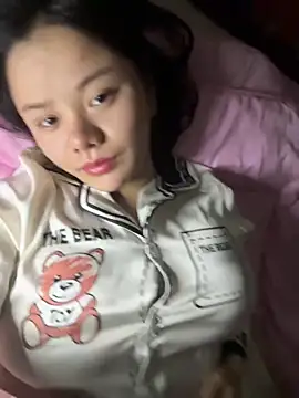 leo-kitty online show from 12/20/25, 01:47