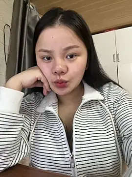 leo-kitty online show from 02/25/26, 08:25