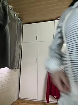 leo-kitty online show from 02/15/26, 06:25