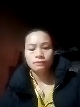 Snapshot of honey-kis chatting on 12/15/25, 10:04 honey-kis online show from 12/15/25, 10:04