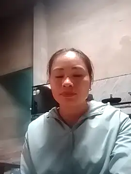 Snapshot of honey-kis chatting on 12/15/25, 05:02 honey-kis online show from 12/15/25, 05:02