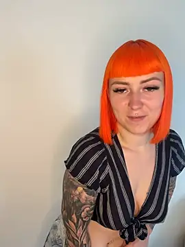 Snapshot of ScarletVixenLive chatting on 07/05/26, 08:43 ScarletVixenLive online show from 07/05/26, 08:43
