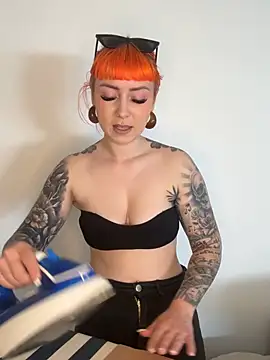 ScarletVixenLive online show from 04/26/26, 02:47
