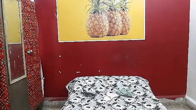 Lovelycouple25 online show from 04/05/26, 06:20