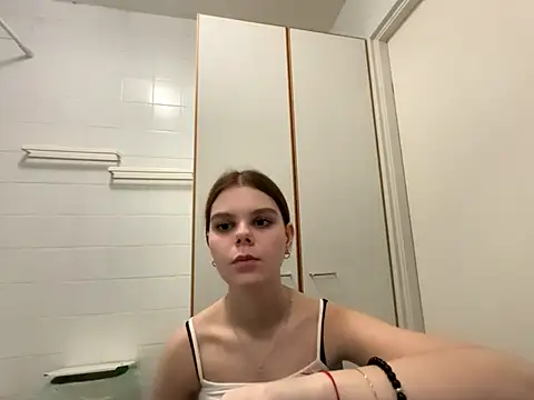 LeyaFlamy online show from 12/13/25, 08:04