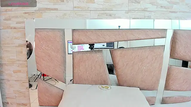 chloe cortez online show from 12/22/25, 10:15