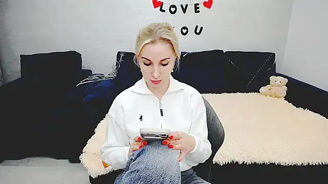 Hanna--Sweet online show from 02/09/26, 03:43