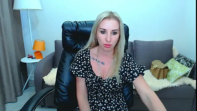 Hanna--Sweet online show from 05/22/26, 12:03