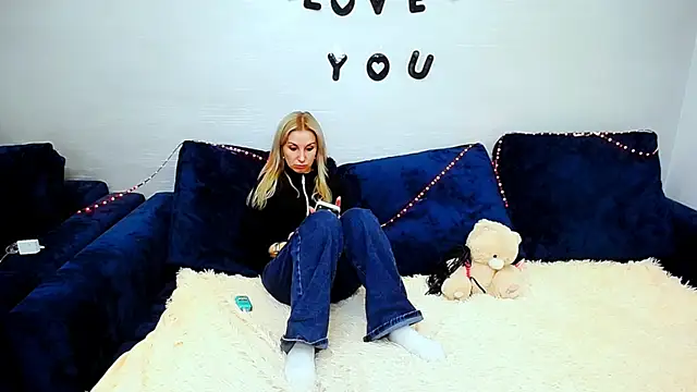 Hanna--Sweet online show from 03/06/26, 08:31