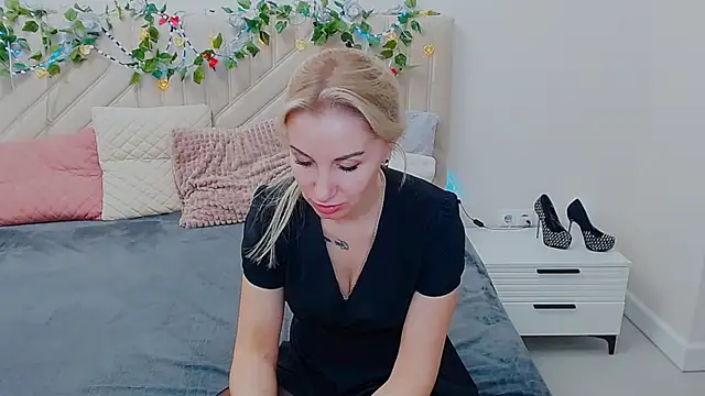 Hanna--Sweet online show from 03/23/26, 03:34