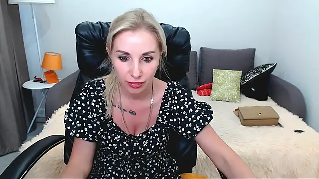 Hanna--Sweet online show from 05/24/26, 12:05