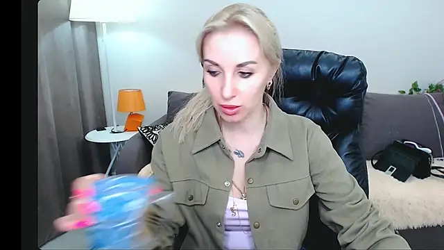 Hanna--Sweet online show from 04/14/26, 11:04