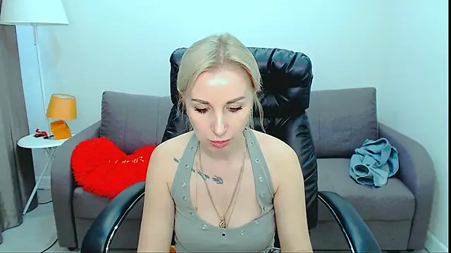 Hanna--Sweet online show from 05/15/26, 10:57