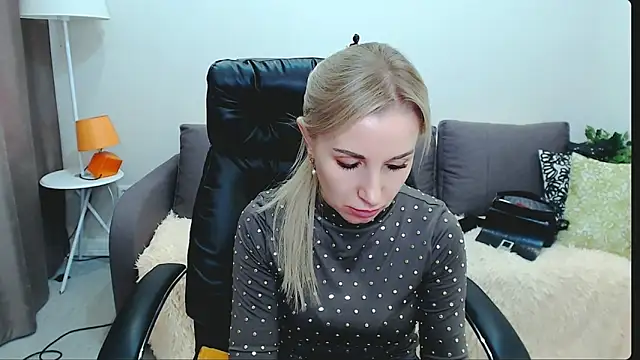 Hanna--Sweet online show from 03/18/26, 11:35