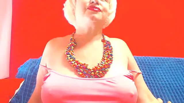 NaughtyMILF4UX online show from 07/12/26, 03:29