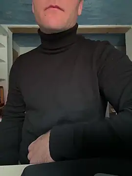 Manu1983el01 online show from 12/17/25, 01:38