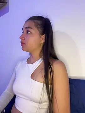 Snapshot of Iam_samanthaaa chatting on 12/18/25, 03:55 Iam samanthaaa online show from 12/18/25, 03:55