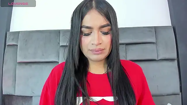 Silvanna-Casstro online show from 02/02/26, 07:46