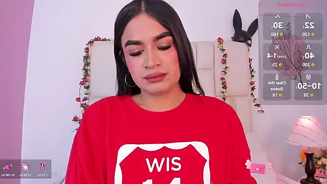 Snapshot of Silvanna-Casstro chatting on 12/18/25, 11:47 Silvanna-Casstro online show from 12/18/25, 11:47