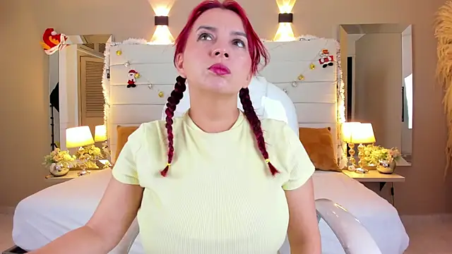 Snapshot of maturexxx_ chatting on 12/14/25, 12:22 maturexxx online show from 12/14/25, 12:22