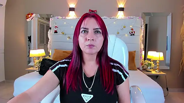 Snapshot of maturexxx_ chatting on 11/27/25, 07:36 maturexxx online show from 11/27/25, 07:36